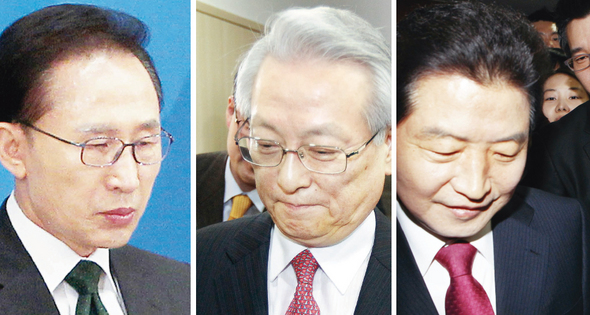 <b>고민 깊은 세 사람</b> 이명박 대통령이 11일 오전 청와대 영빈관에서 열린 주요 20개국(G20) 정상회의 후속 합동보고회의 도중 영상물을 보고 있다.(왼쪽 사진) 정동기 감사원장 후보자가 이날 오후 인사청문회 준비를 하려고 서울 서초동 정부법무공단을 나서 금융감독원 별관 후보자 사무실로 향하고 있다.(가운데 사진) 정 후보자가 스스로 사퇴할 것을 촉구했던 안상수 한나라당 대표가 오전 11시 서울 여의도 당사에서 새해 기자회견을 한 뒤 질문을 받지 않고 회견장을 나서고 있다.  탁기형 선임기자, 이종근 기자, 청와대사진기자단 khtak@hani.co.kr