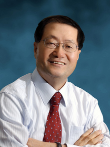 신영무 변호사
