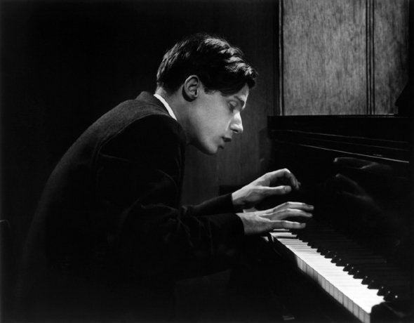 글렌 굴드 (1957) ⓒ1957 Yousuf Karsh