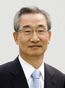 이강국 헌법재판소장