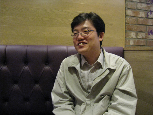  ‘사회인문학평론상’의 초대 수상자인 황승현(36)