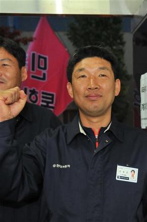 현대차 새노조위원장 문용문씨
