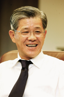 최신원(59) 에스케이시(SKC)·에스케이텔레시스 회장