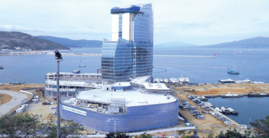 (2012년 3월 오픈 예정인 여수 엠블호텔), 자료제공 : 대명리조트