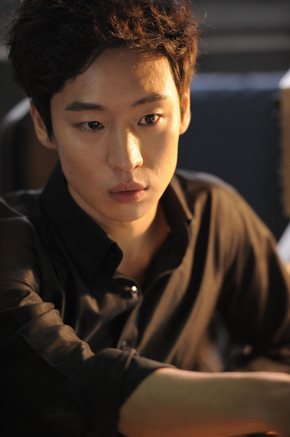 이제훈(28)
