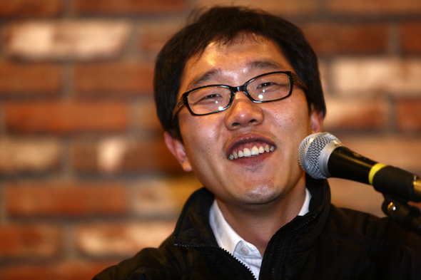 김제동