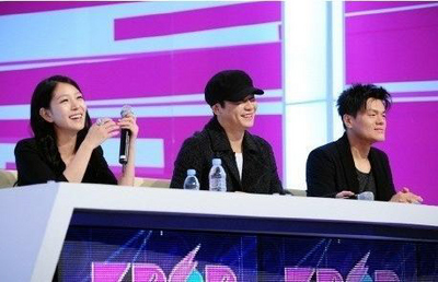 <에스비에스>의 가수 오디션 프로그램 <케이팝스타>는 실력 있는 참가자들이 많이 등장해 인기를 얻고 있다. 위 사진 왼쪽부터 이하이, 이미쉘, 박지민. 아래 사진은 심사위원으로 출연하는 가수 보아(왼쪽부터), 양현석 와이지엔터테인먼트 대표, 박진영 제이와이피엔터테인먼트 대표.   에스비에스 제공
