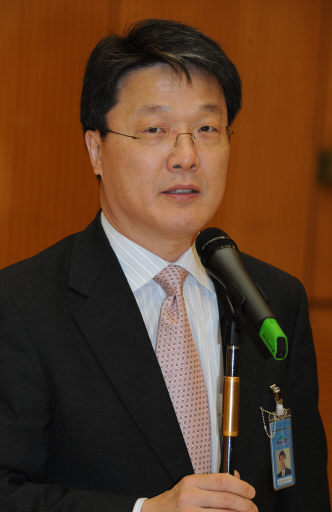 국립외교원 초대 원장에 임명된 김병국 한국국제교류재단 이사장