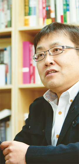전민식 소설가