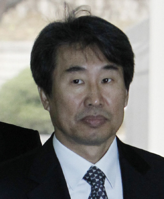 신재민
