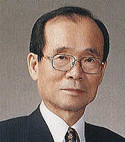  홍윤식 동국대 명예교수