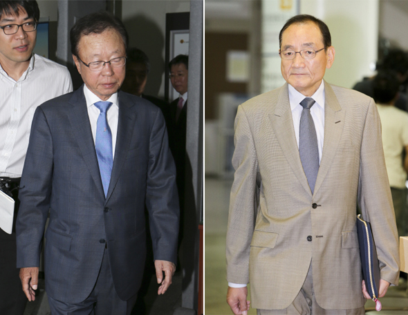 <b>‘돈봉투 살포’ 박희태·김효재 징역형</b> 지난 2008년 한나라당(현 새누리당) 전당대회 직전 고승덕 의원실에 돈봉투를 준 혐의로 불구속 기소된 박희태 전 국회의장(왼쪽)이 4일 오전 서울 서초동 서울중앙지법에서 징역 1년을 구형받은 뒤 법원을 나서고 있다. 당시 선거캠프 상황실장이었던 김효재 전 청와대 정무수석도 이날 징역 8개월을 구형받았다.  김정효 기자 hyopd@hani.co.kr