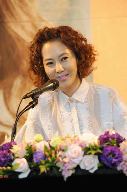 주말극 ‘넝쿨당’ 주인공 탤런트 김남주(41)