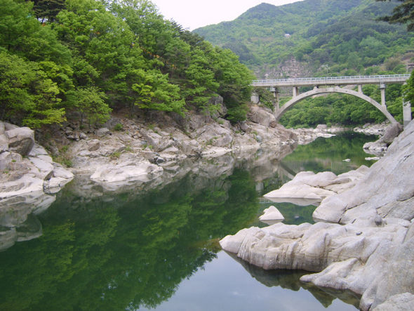 용유담 이미지