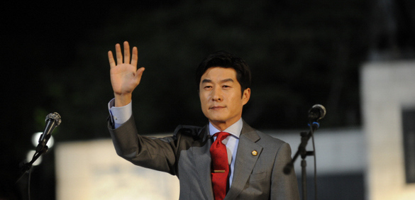 <추적자>(2012, <에스비에스>)
