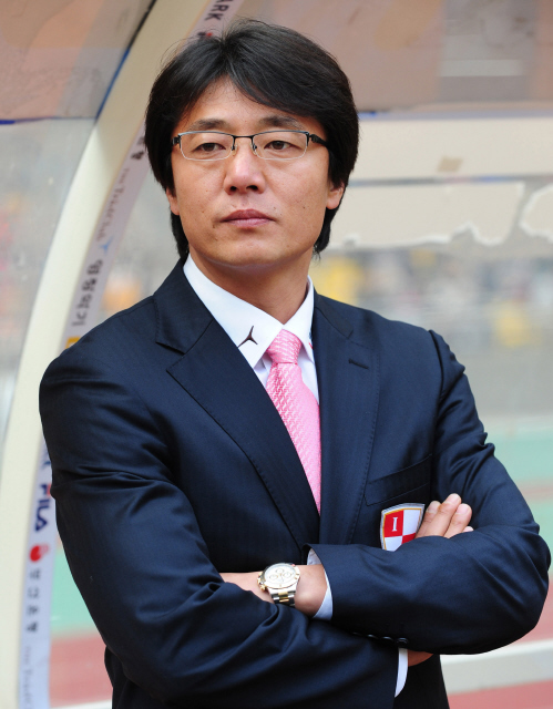 황선홍 포항 스틸러스 감독