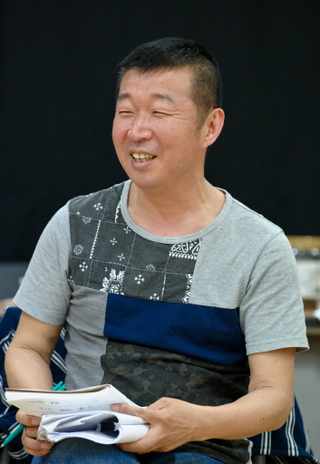 재일동포 극작가 겸 연출가 정의신(56)씨