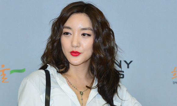 바다, 9세 연하 사업가와 열애…“결혼 계획은 아직”