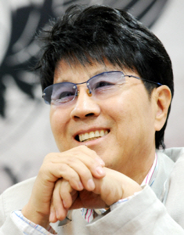가수 조용필.