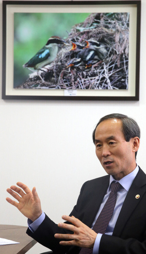 윤성규 환경부장관. 사진 김태형 기자