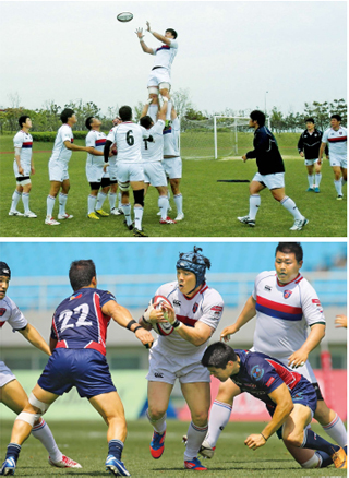HSBC아시아 5개국 럭비 대회에 출전 중인 한국 15인제 럭비 대표팀이 14일 인천 엘엔지(LNC)스포츠타운에서 팀연습을 하고 있다.(위) 11일 인천 와스타디움에서 필리핀을 62-19로 이긴 한국은 18일 같은 장소에서 홍콩을 상대로 2위 수성에 도전한다.(아래) 남지은 기자, 대한럭비협회 제공