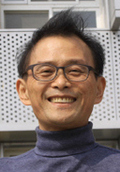 최춘일(53) 경기창작센터장