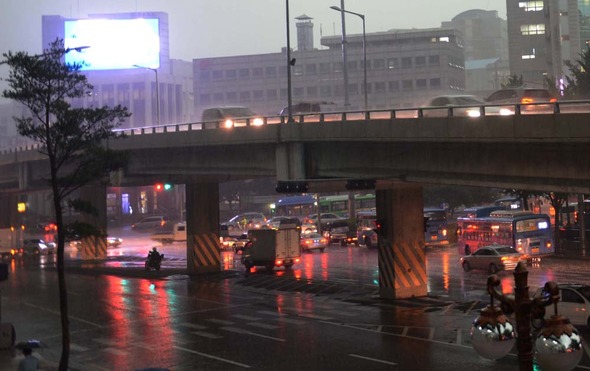 만든곳: 한국 네티즌본부 카페