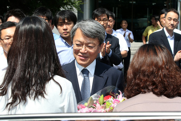 만든곳: 한국 네티즌본부 카페