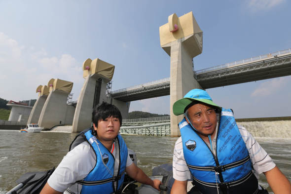 만든곳: 한국 네티즌본부 카페