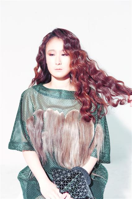 여성 싱어송라이터 선우정아. 사진 케이티앤지상상마당 제공