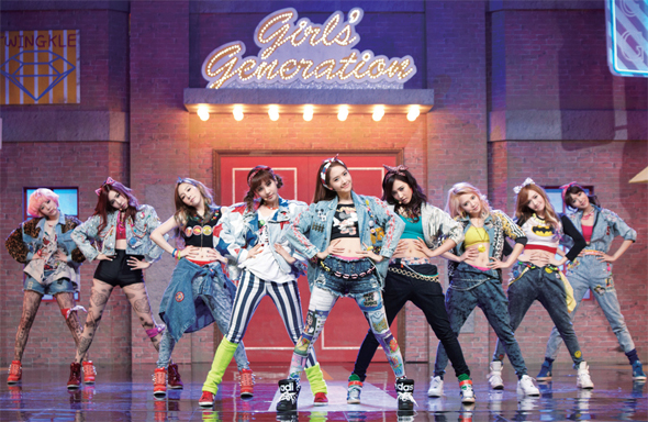 소녀시대는 미국에 본격적으로 진출하지 않았지만, 유튜브 뮤직 어워드에서 올해의 뮤직비디오상을 받았다. 음악 세계화의 방식이 변하고 있다.SM엔터테인먼트 제공