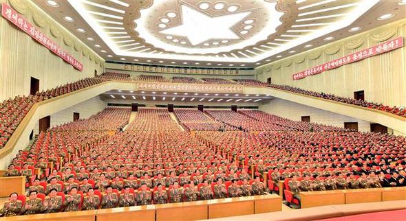 북 ‘김정은 추대 2주년 경축대회’ 29일 북한 평양 4·25문화회관에서 김정은 조선인민군 최고사령관 추대 2주년 경축 중앙보고대회가 열리고 있다. 북한은 김정일 사망 직후인 2011년 12월30일 노동당 정치국회의를 열고 그의 아들인 김정은을 최고사령관에 추대한다고 선포했다. 평양/조선중앙통신, 연합뉴스