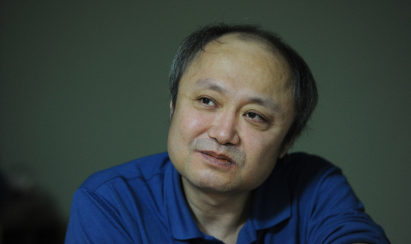 ‘절필’ 이후에도 꾸준히 책을 내놓고 있는 작가 고종석. 소설선집 <플루트의 골짜기>에는 그의 두 소설집에서 가려 뽑은 단편 여덟과 기존 단행본에 묶이지 않았던 단편 넷이 실렸다.  강재훈 선임기자 <A href="mailto:khan@hani.co.kr">khan@hani.co.kr</A> 