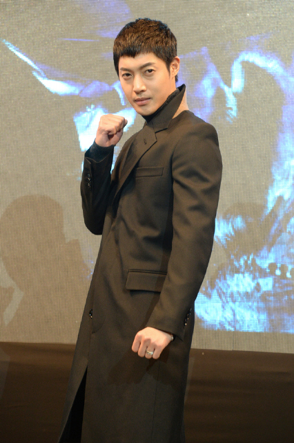 김현중(27)