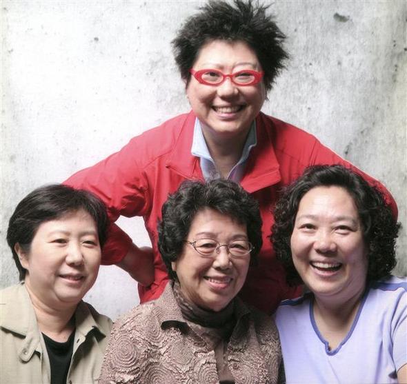 양희은·희경 자매와 어머니