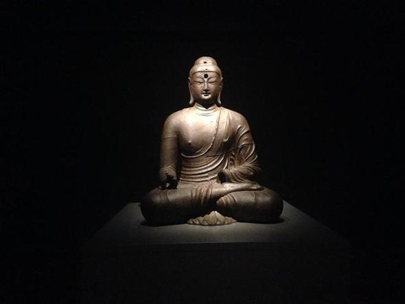 서울 용산 국립중앙박물관 상설관에 20일부터 전시하는 통일신라 시대의 불상과 공예품들. 충남 서산 보원사 철불. 사진 국립중앙박물관 제공