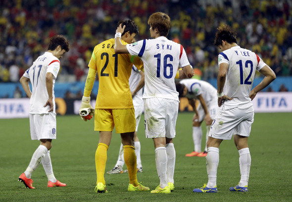 홍 감독이 이끄는 한국은 벨기에에 0-1로 졌다. 이로써 1무2패로 승리 없이 귀국길에 오르게 됐다. AP=연합