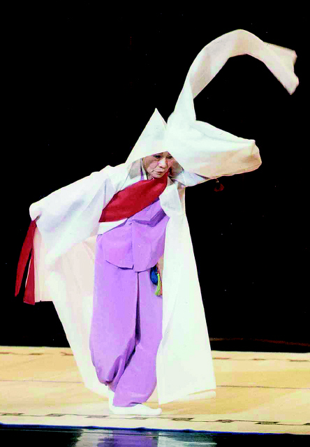 인간문화재 이매방.