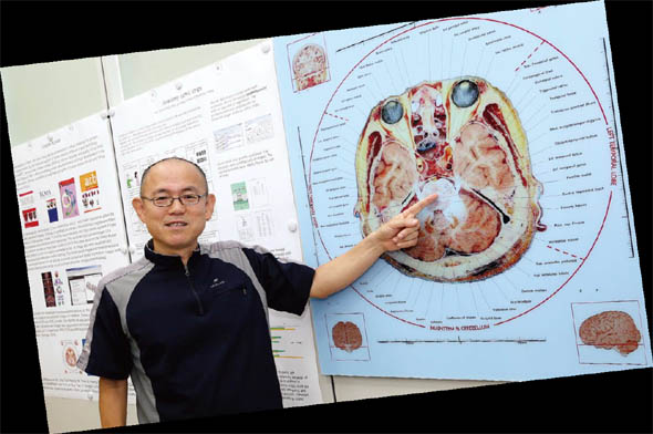 ‘해부하다 생긴 일’ 연재를 마치는 아주대 의과대학 해부학교실의 정민석 교수.