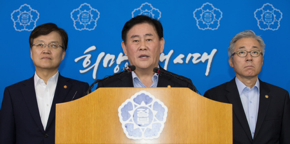 최경환 경제부총리 겸 기획재정부 장관