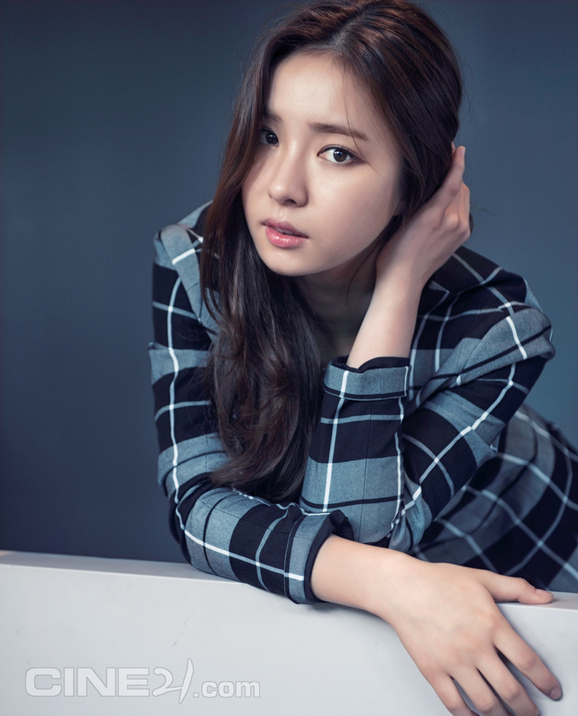 신세경. 씨네21