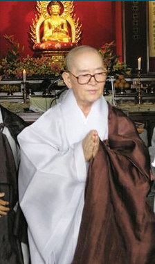 이 시대 ‘마지막 선승’으로 일컬어질 만큼 세속적 명예를 멀리하고 일평생 수행에만 전념해온 송담 스님.