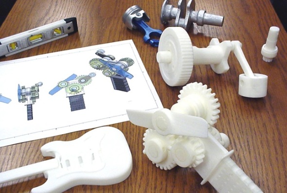 3D 프린터로 만든 각종 부품들.  http://edudemic.com/ways-schools-are-already-using-3d-printing/