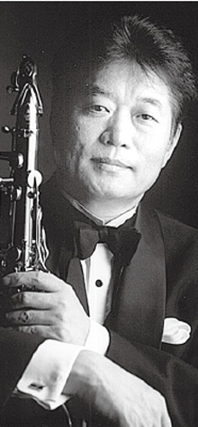 색소폰 연주자 정성조씨. 
