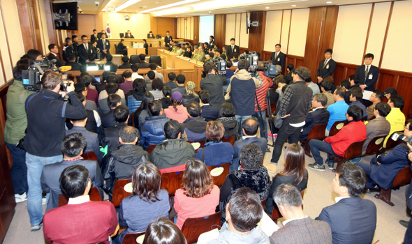 11일 오후 광주지법 재판정에서 세월호 선원 15명에 대한 선고 공판이 열리고 있다. 사진공동취재