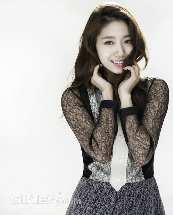 박신혜. 씨네21