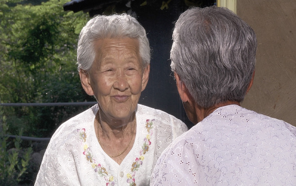  주인공인 강계열 할머니. 사진 영화사 하늘 제공
