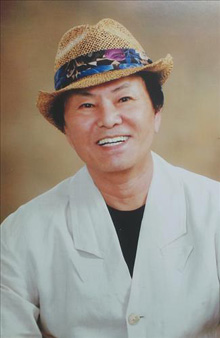 가수 정원 씨.