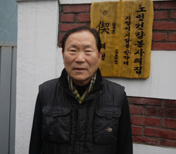 설재천(74)씨. 박임근 기자 pik007@hani.co.kr