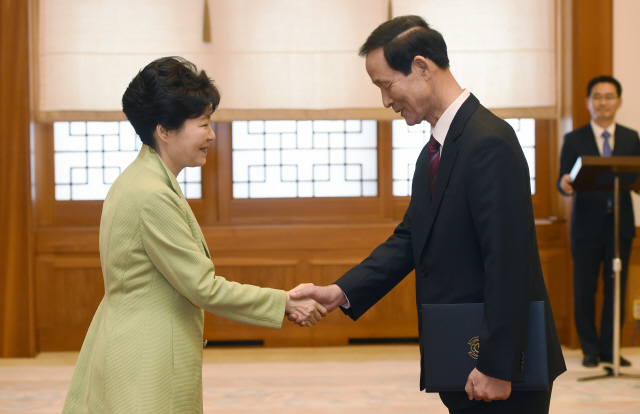 김장수 당시 청와대 국가안보실장은 지난 3월 27일 주중 대사로 임명됐다. 청와대사진기자단
